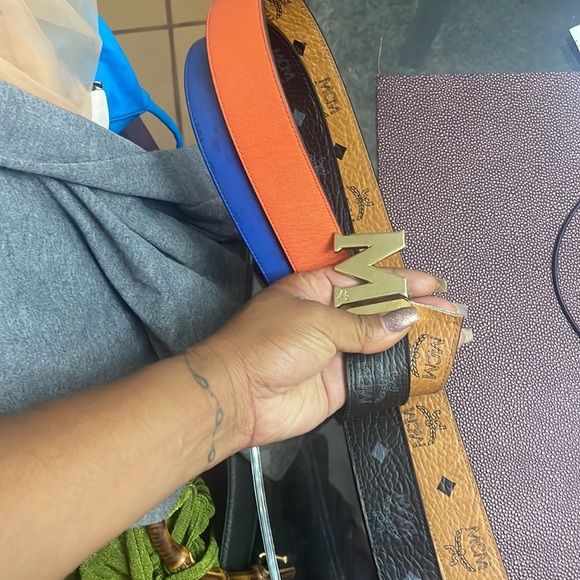 MCM reversible belt - Picture 2 of 8